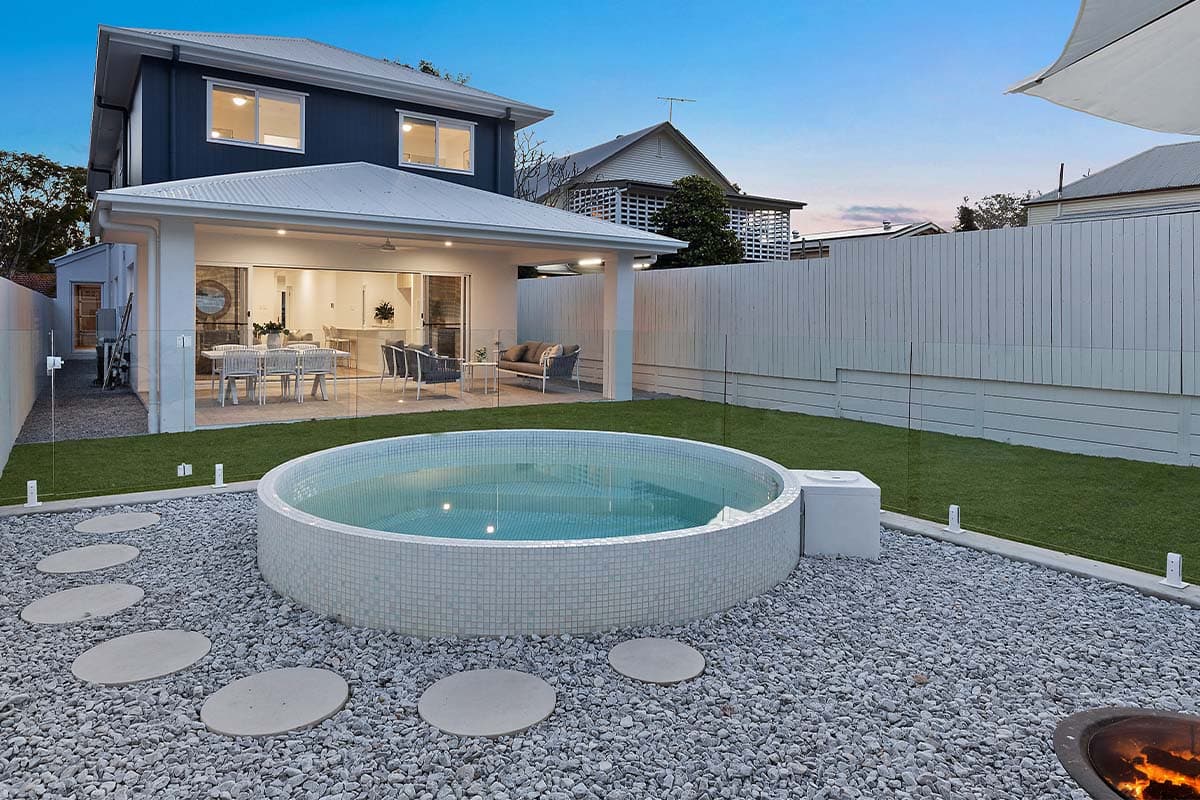 Knock-down rebuild detail 1